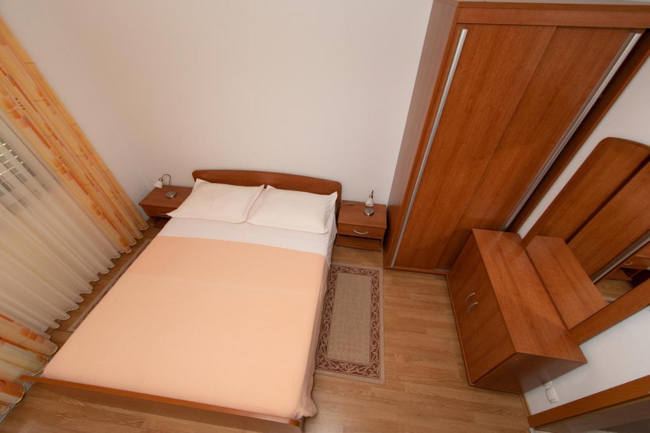 Apartmani Biser Tučepi الغرفة الصورة